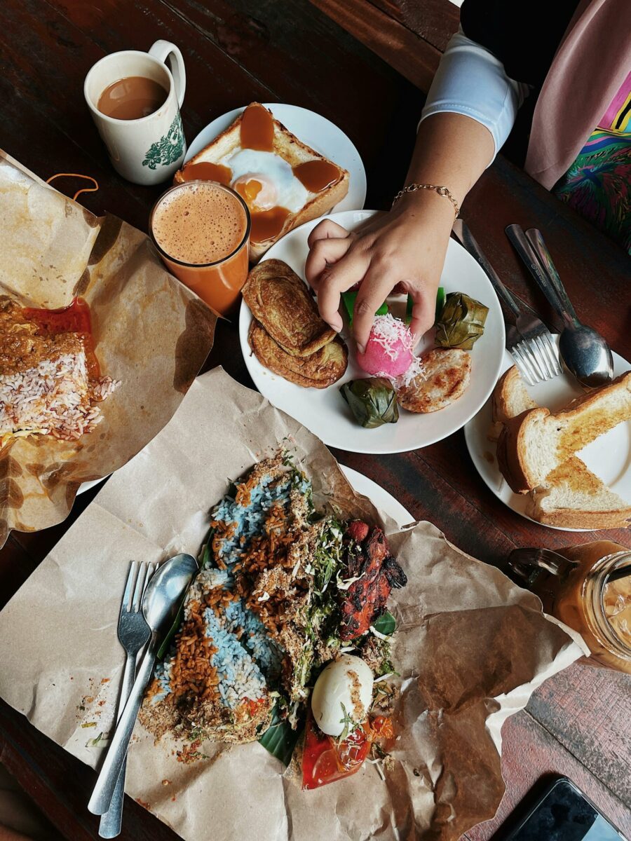 The Magic of Mindful Eating for a Healthy Relationship with Food